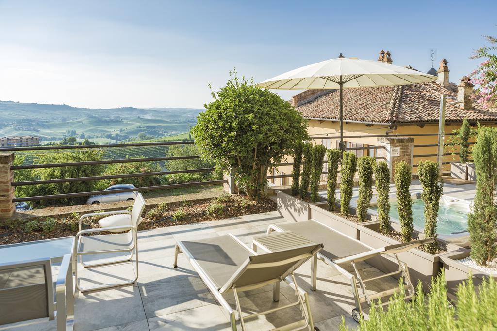 Le Torri - Castiglione Falletto Hotel Buitenkant foto